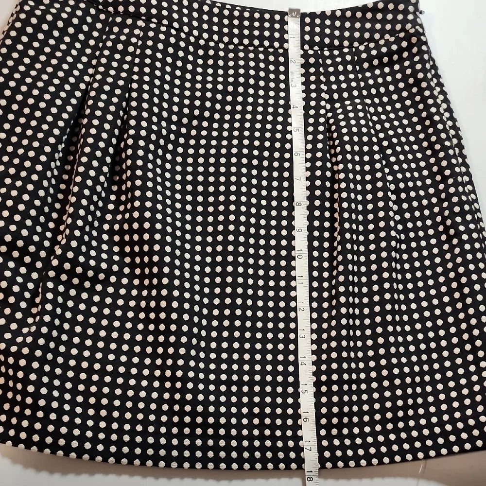 The Limited Trendy Black and White Pleated Pencil Skirt In Size 6